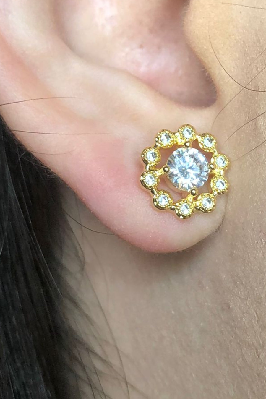 Brinco Flor com Mini Zircônias