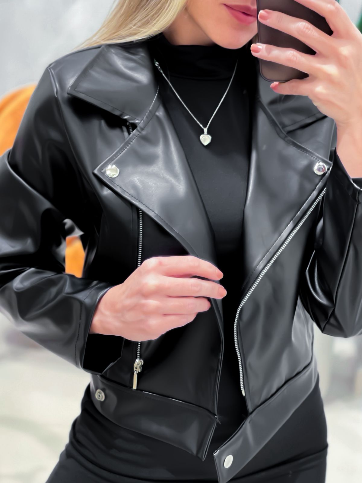 Jaqueta em Courino com Lapela