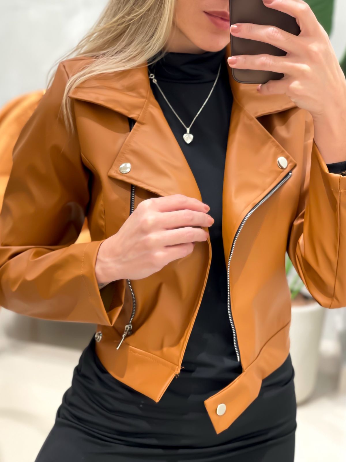 Jaqueta em Courino com Lapela