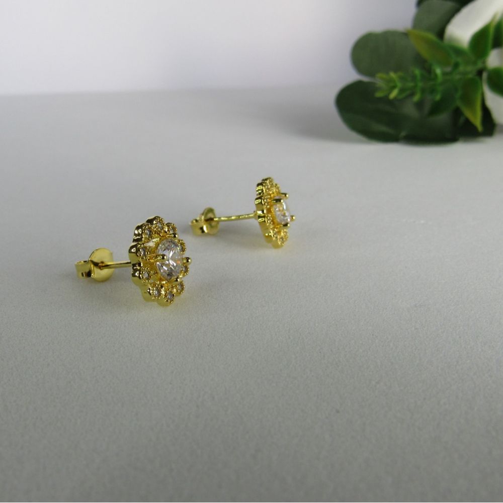 Brinco Flor com Mini Zircônias