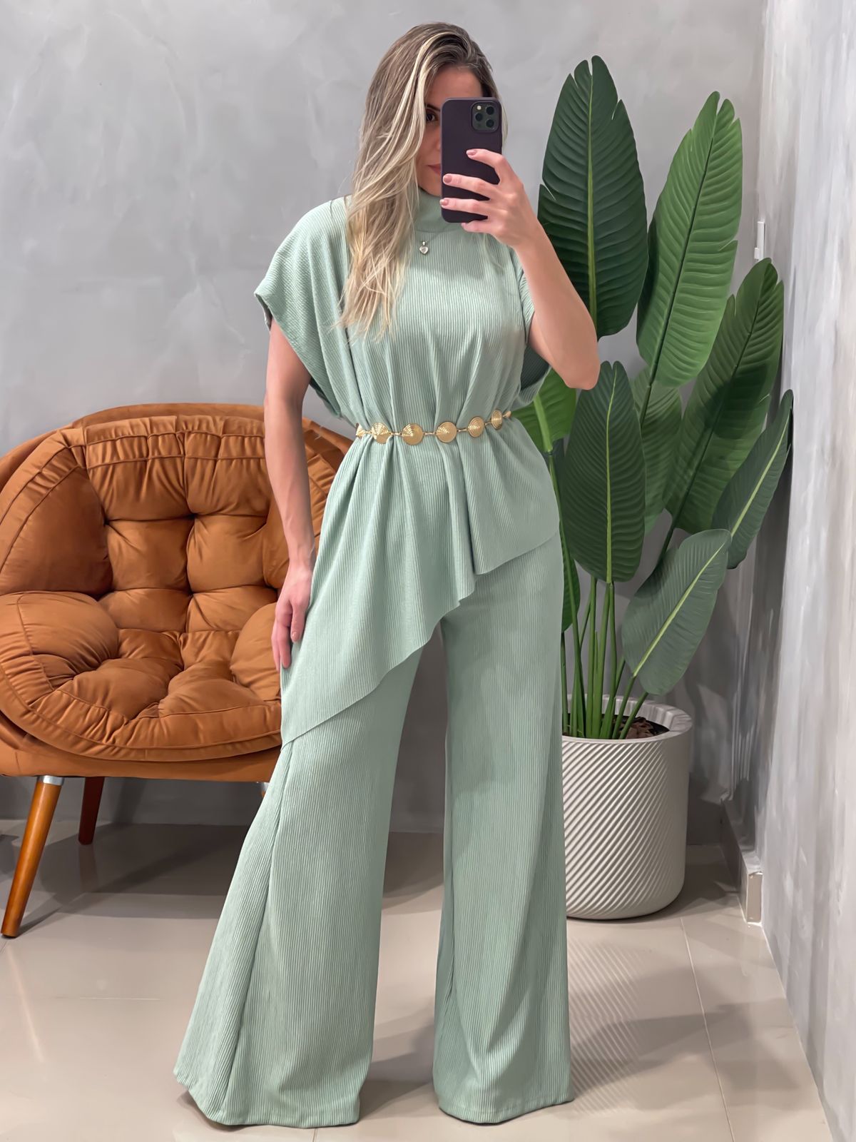 Conjunto em Anarruga Blusa Poncho Assimétrica e Calça Pantalona Sandra Ref. 16