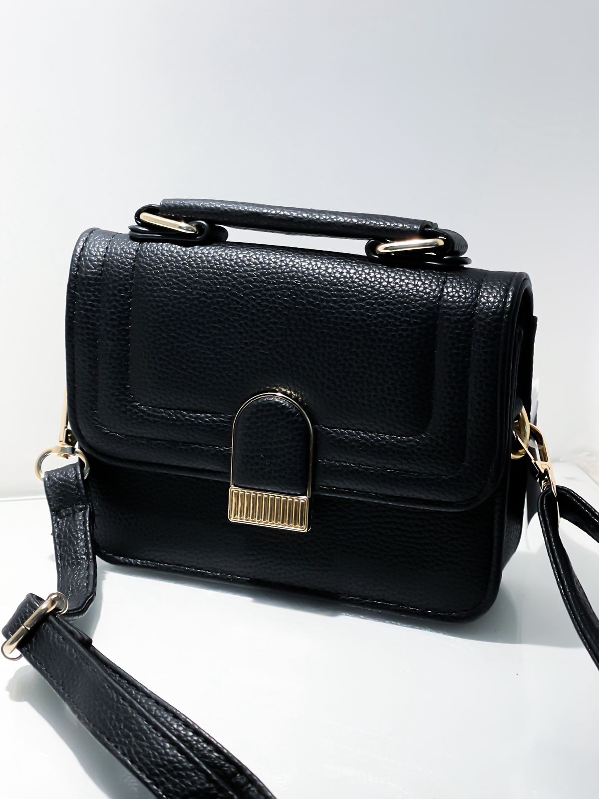 Bolsa em Couro Sintético