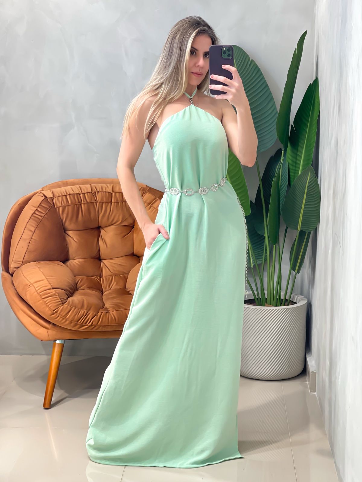 Vestido Longo em Crepe com Fenda